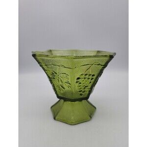 Anchor Hocking Green Grape Vine Candy Dish Octagon Footed Pedestal Glass Vintage